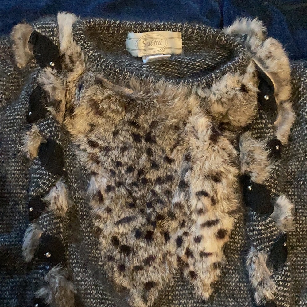Sweater - Picture 2 of 5